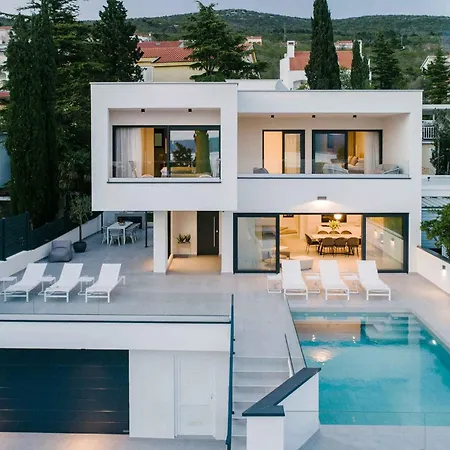 In 45043 Villa *