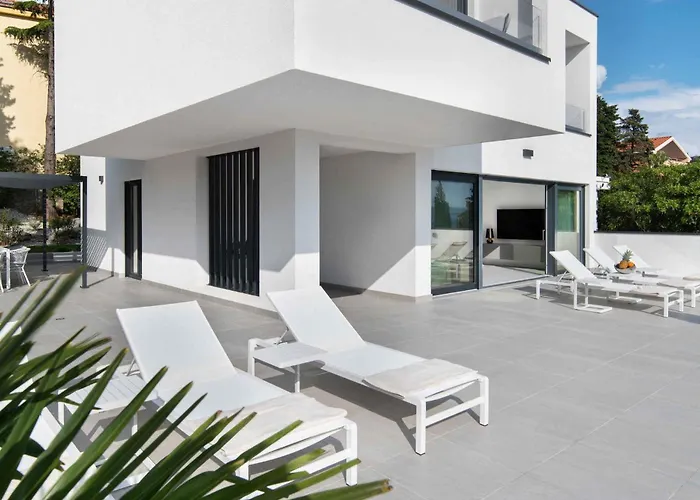 In 45043 Villa Dramalj