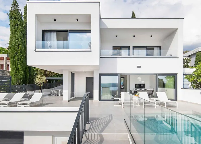 In 45043 Villa *